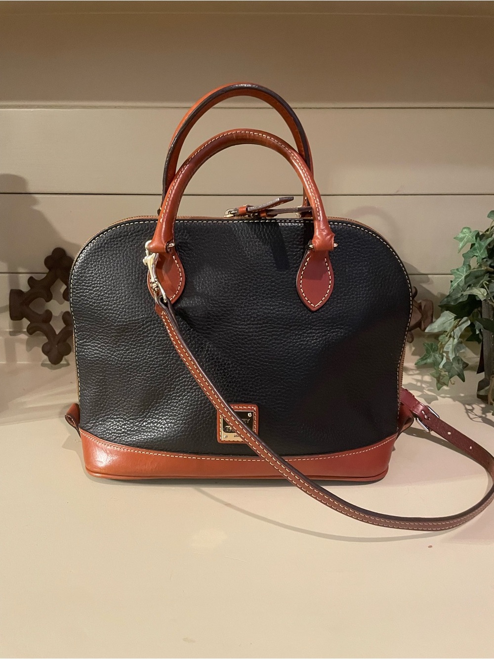 Dooney Bourke Pebble Grain Zip Zip Satchel Black British Tan Trim Handbag Purse